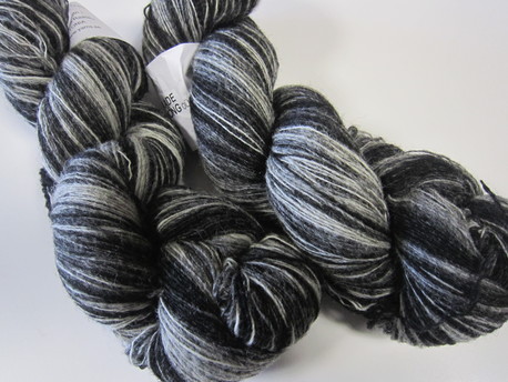 Main 81 black white