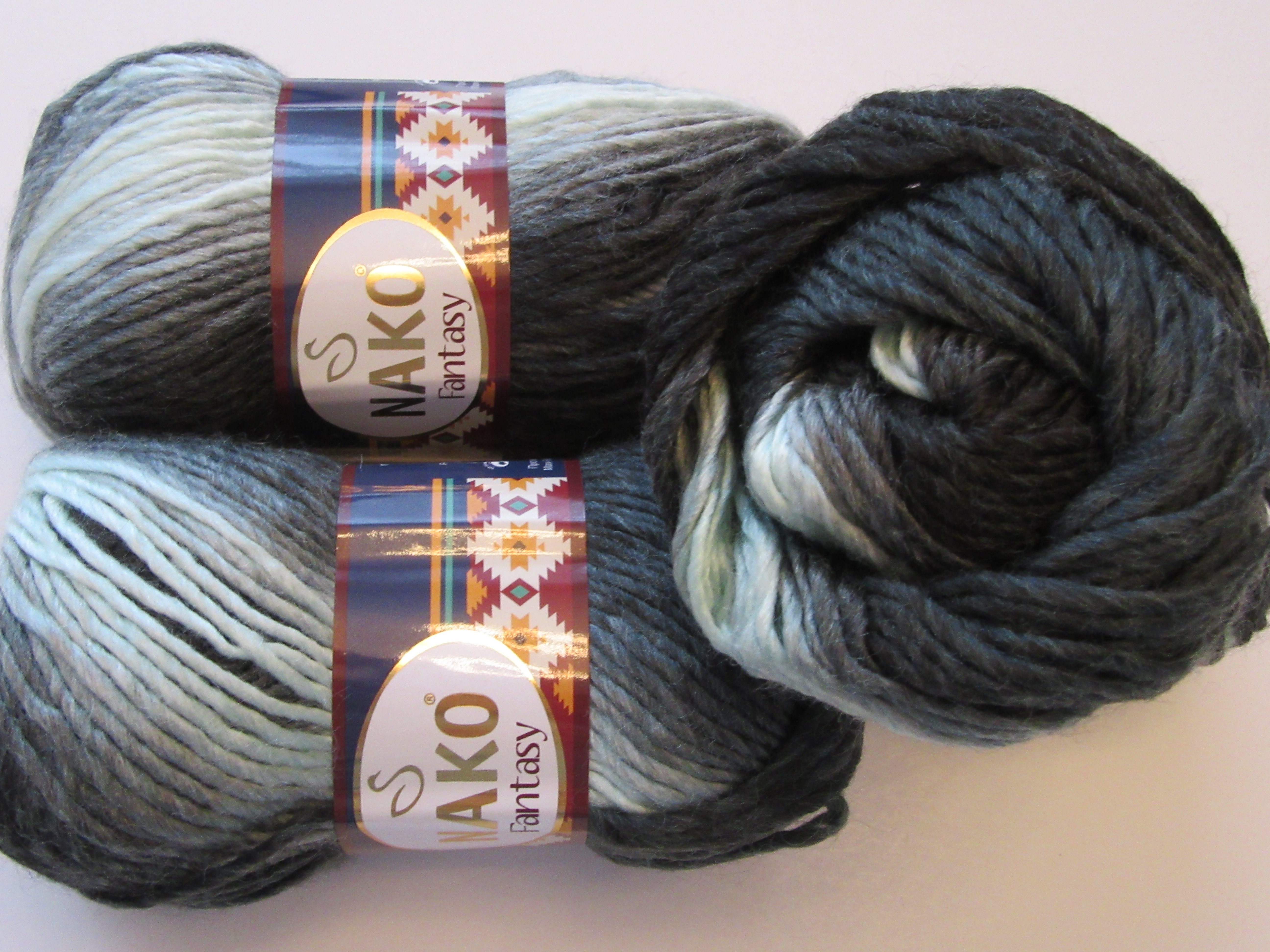 NAKO fantasy wool ball acrylic yarn  100gm 135m 12 ply knitting crochet Blue 
