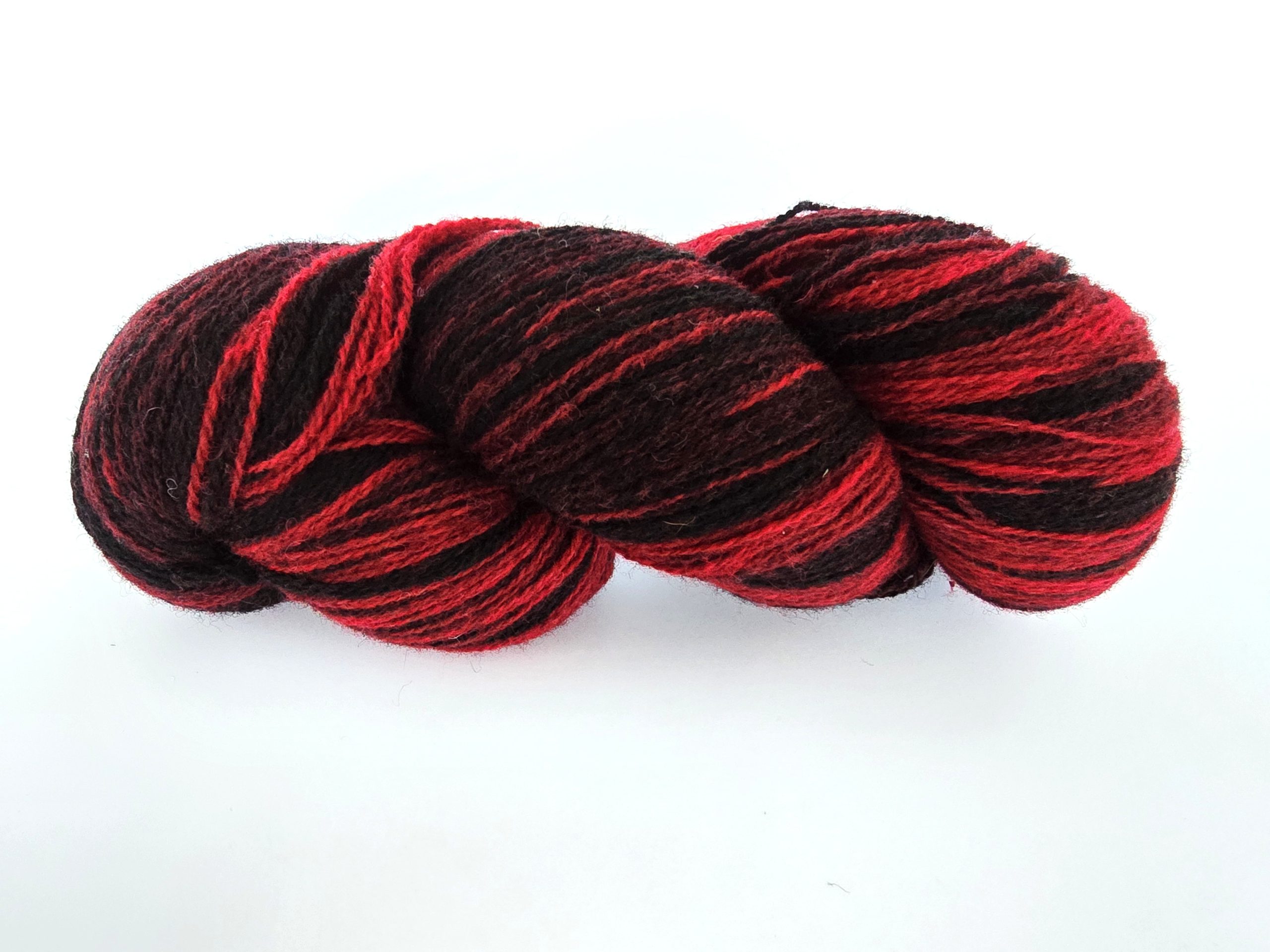 82 black red AADE LONG 8/2 BLACK RED - Image 1