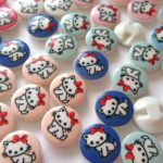 KITTY BUTTON 14MM 3883