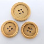 WOOD BUTTON 3690