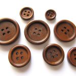 WOOD BUTTON 3689