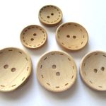 WOOD BUTTON 3904